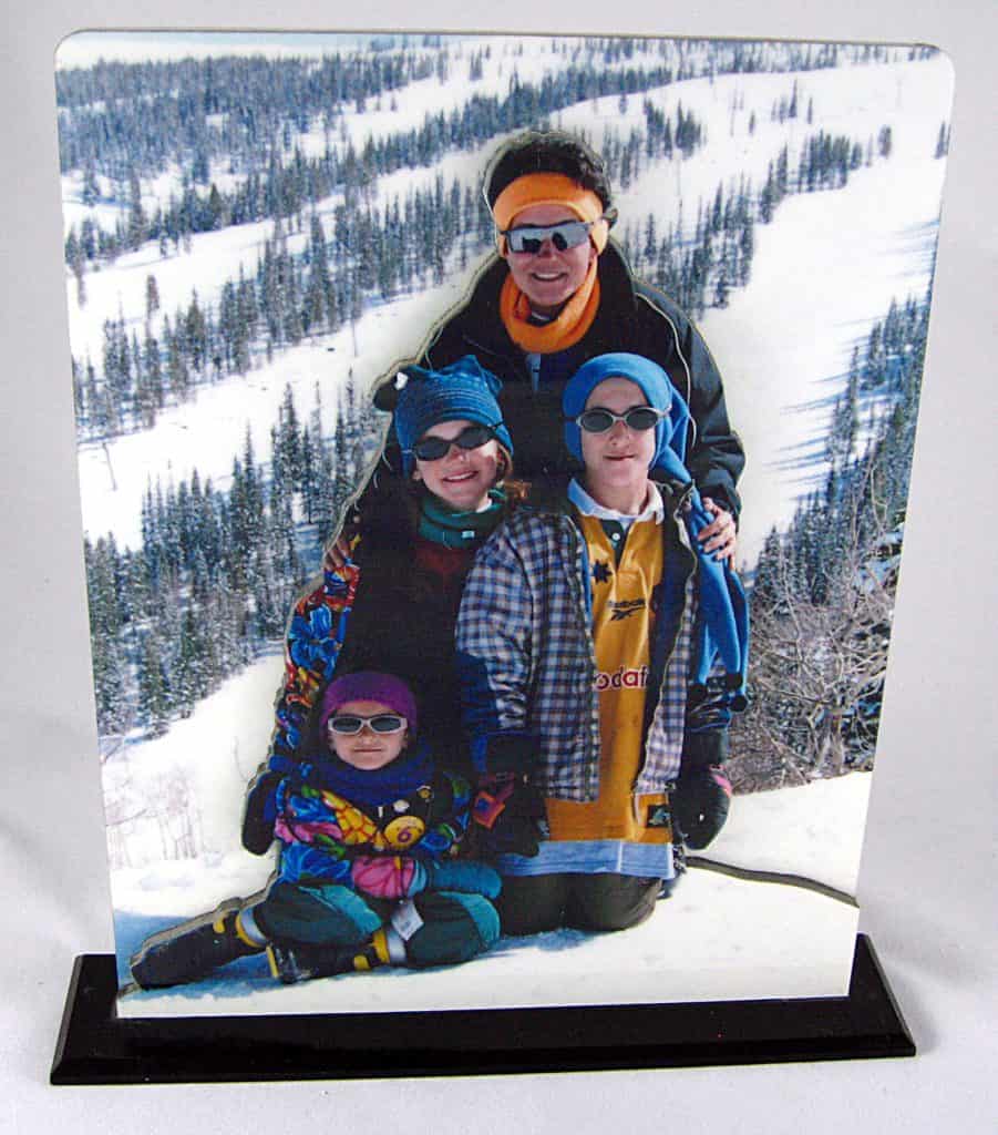Photo Popout of family ski vacation photo